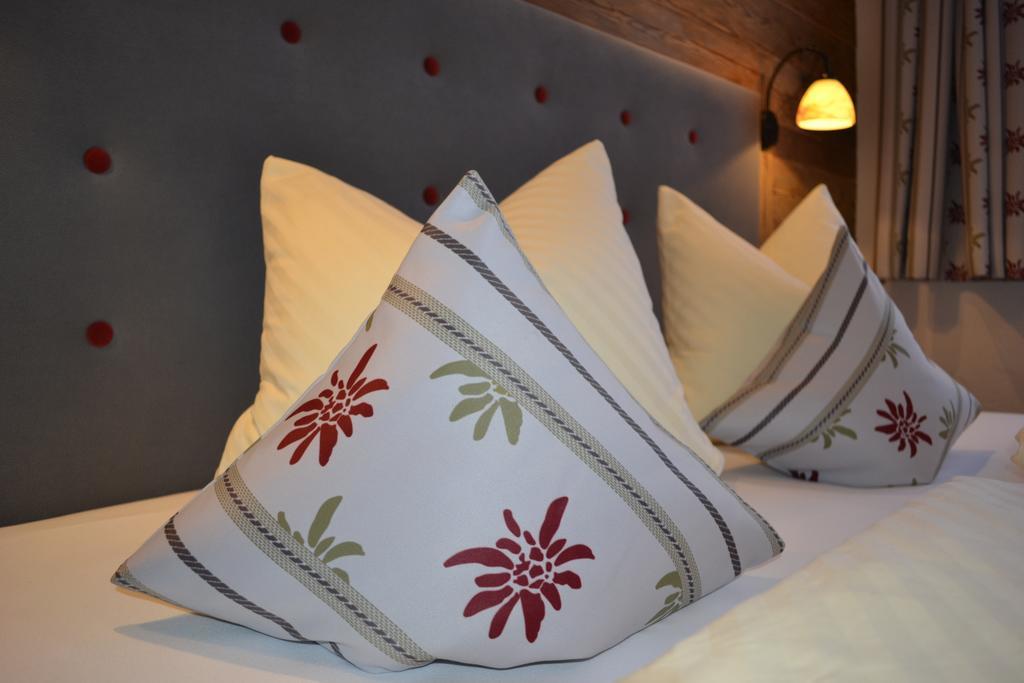 Pension Alpenperle Holzgau Szoba fotó