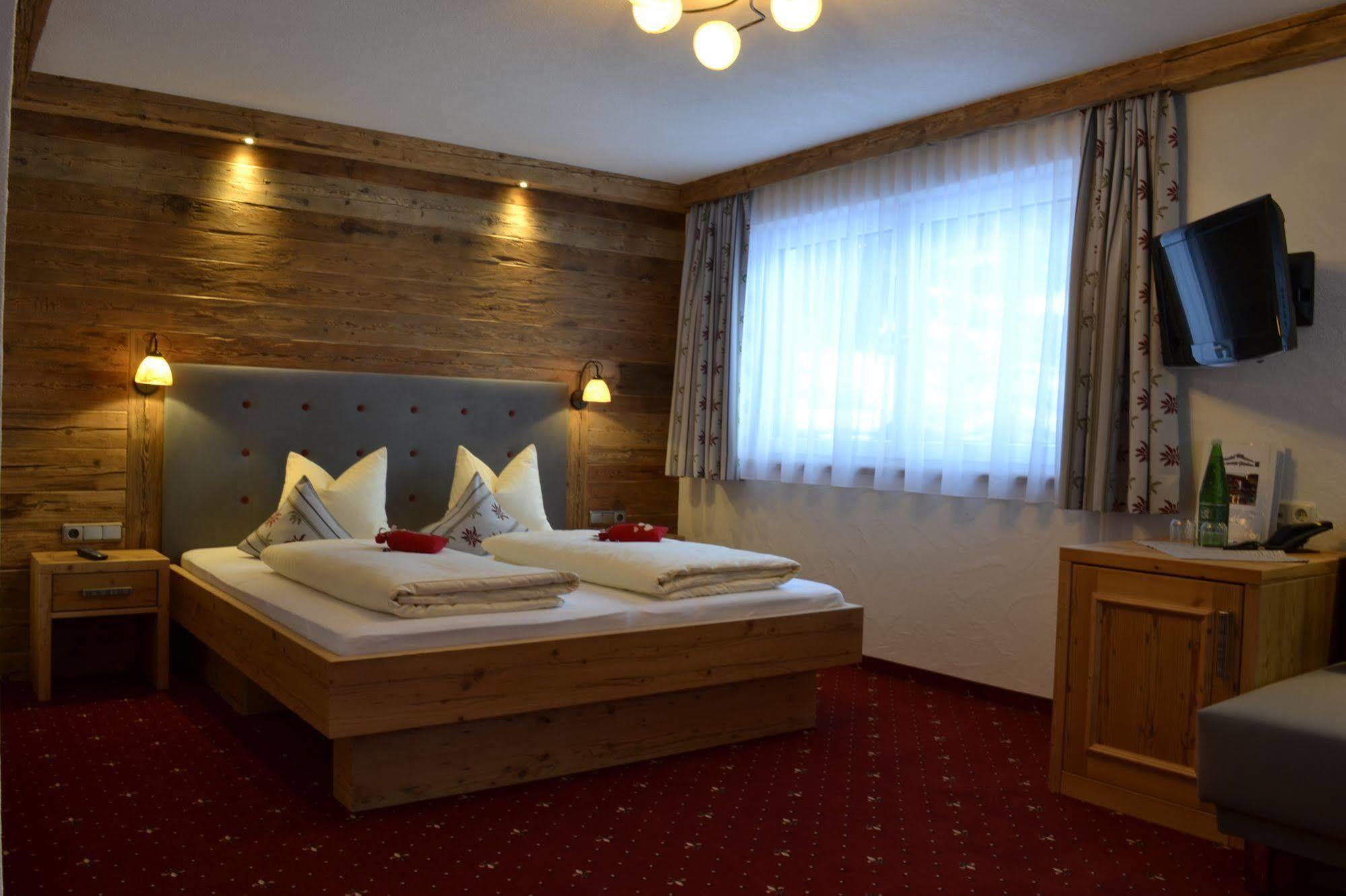 Pension Alpenperle Holzgau Kültér fotó